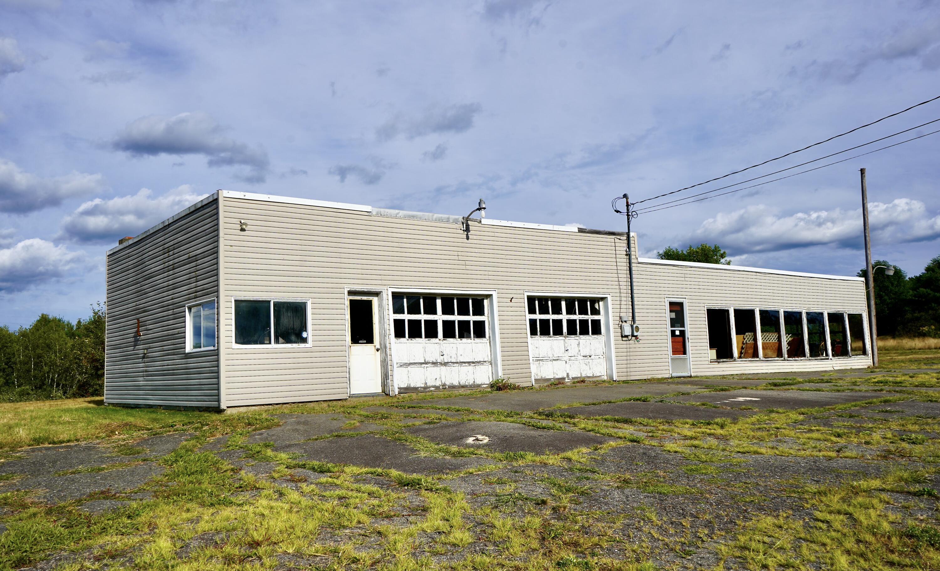 459 Hartland Avenue Pittsfield, ME 04967 - Photo 4 of 14 459 Hartland Ave
