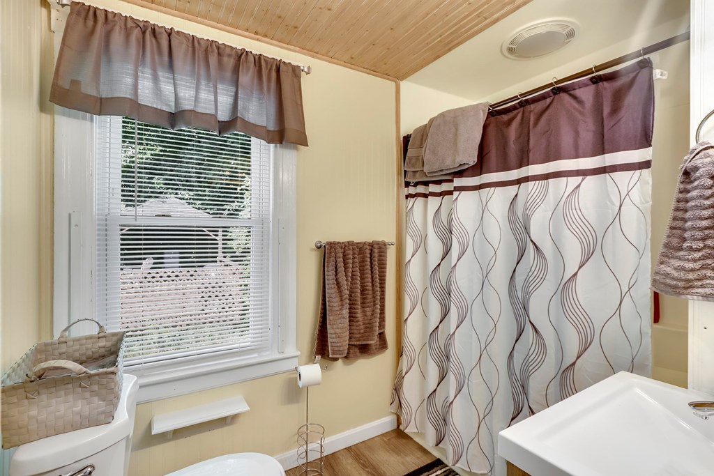 10 Carlstad Street Worcester, MA 01607 - Photo 11 of 30 Gallery Image 11
