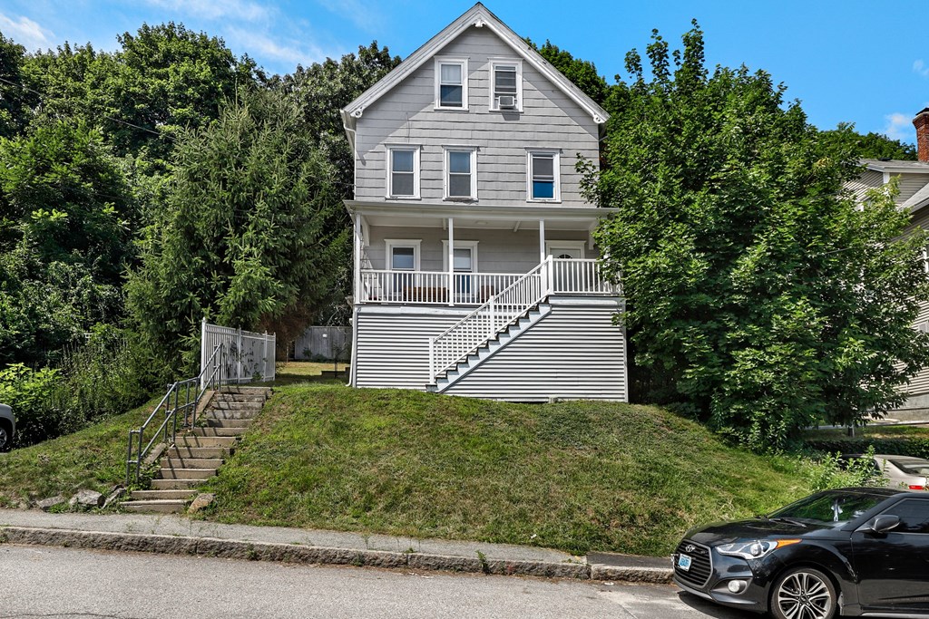 10 Carlstad Street Worcester, MA 01607 - Photo 2 of 30 Gallery Image 2