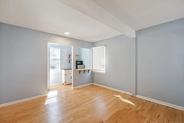 $1,000 | 19 South Kerema Avenue, Milford, CT 06460