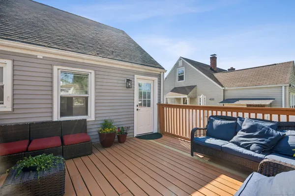 $1,000 | 19 South Kerema Avenue, Milford, CT 06460