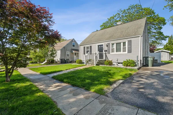 $1,000 | 19 South Kerema Avenue, Milford, CT 06460
