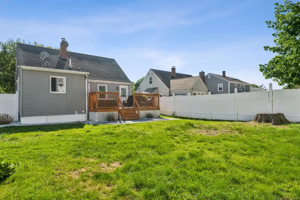 $1,000 | 19 South Kerema Avenue, Milford, CT 06460