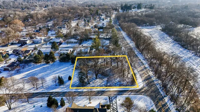 $90,000 | 9814 River Bluff Lane, Fox River Grove, IL 60021