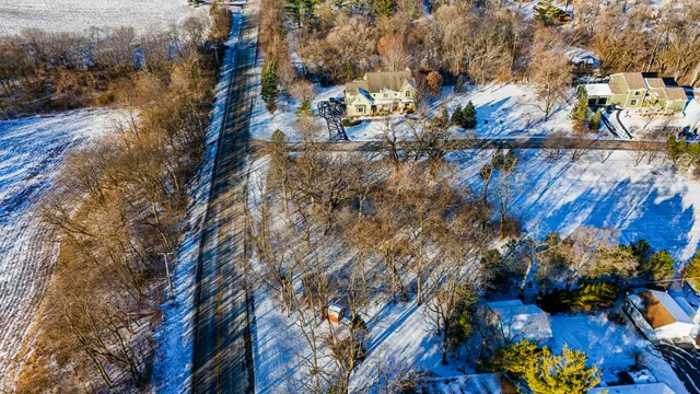 $90,000 | 9814 River Bluff Lane, Fox River Grove, IL 60021