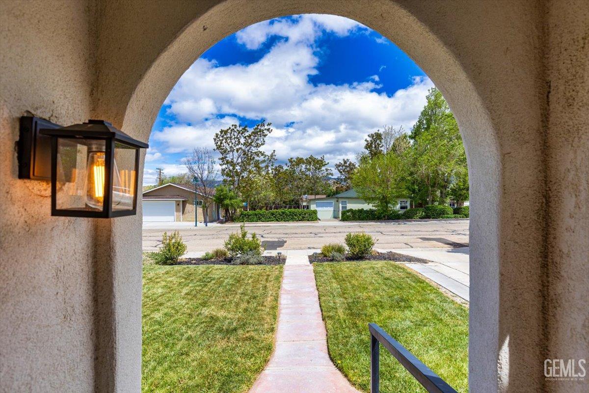 Undisclosed Address Tehachapi, CA 93561 - Photo 4 of 46