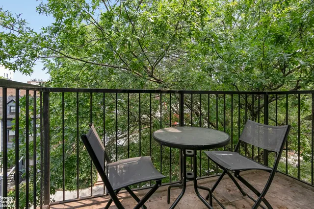 $599,000 | 258 Winthrop Street, Unit 4A | Prospect Lefferts Gardens