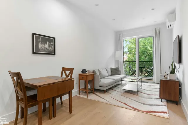 $599,000 | 258 Winthrop Street, Unit 4A | Prospect Lefferts Gardens