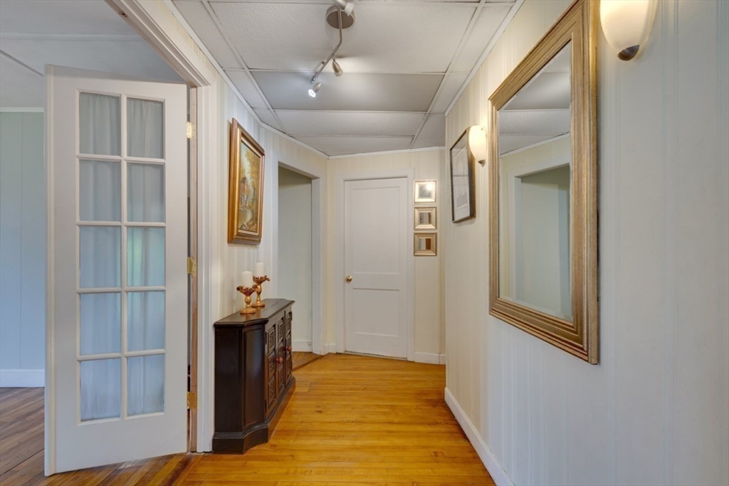 45 Riveredge Road Billerica, MA 01862 - Photo 9 of 34