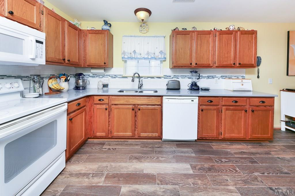 171 Green View Road Moyock, NC 27958 - Photo 13 of 44