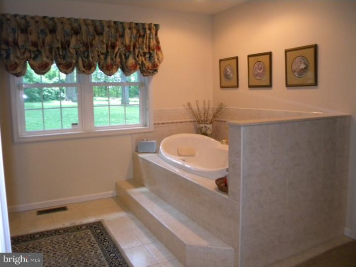 425 Country Club Road Phoenixville, PA 19460 - Photo 13 of 25 Master Bathroom