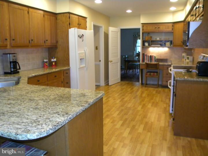 425 Country Club Road Phoenixville, PA 19460 - Photo 6 of 25 Kitchen