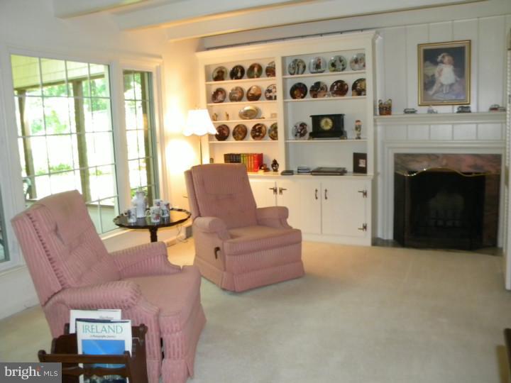 425 Country Club Road Phoenixville, PA 19460 - Photo 10 of 25 Den