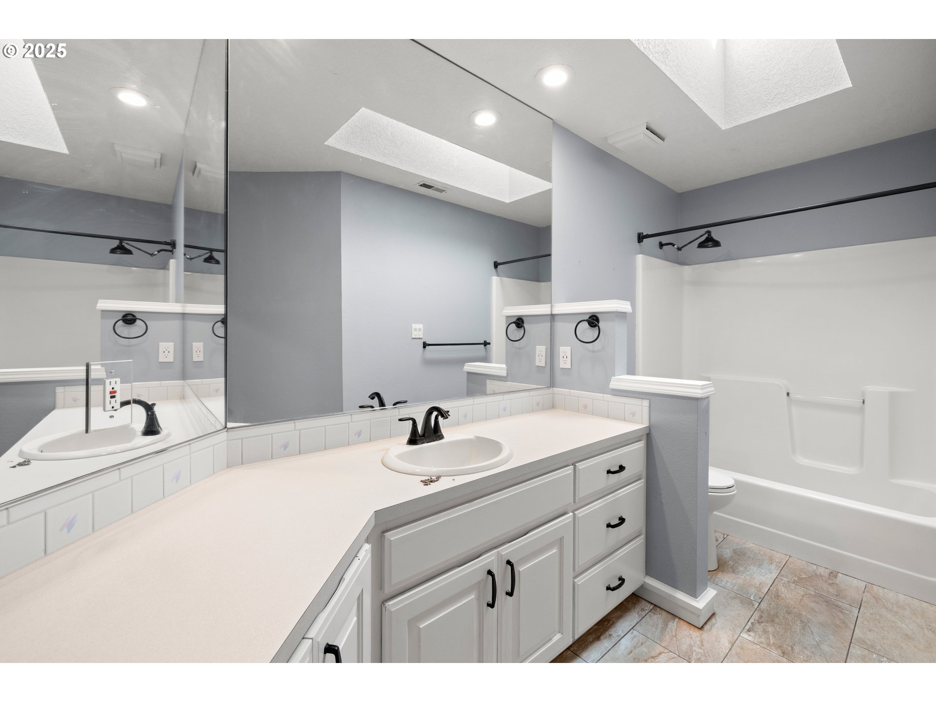 15970 Southwest Barrington Terrace Portland, OR 97224 - Photo 34 of 46