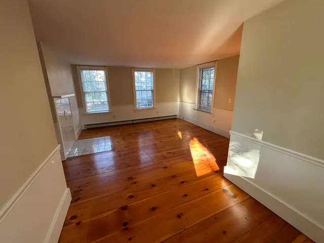 $3,800 | 23 Garfield Street, Exeter, NH 03833