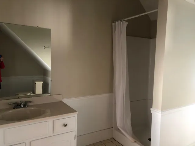 $3,800 | 23 Garfield Street, Exeter, NH 03833