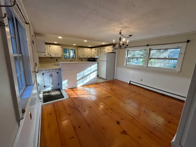 $3,800 | 23 Garfield Street, Exeter, NH 03833