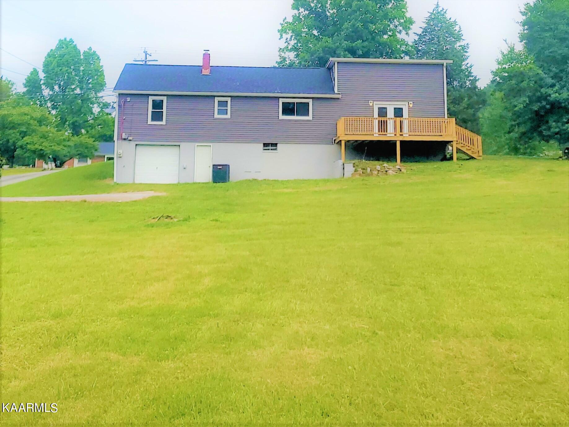 909 Ridgeview Drive Clinton, TN 37716 - Photo 2 of 18 20230615_092517