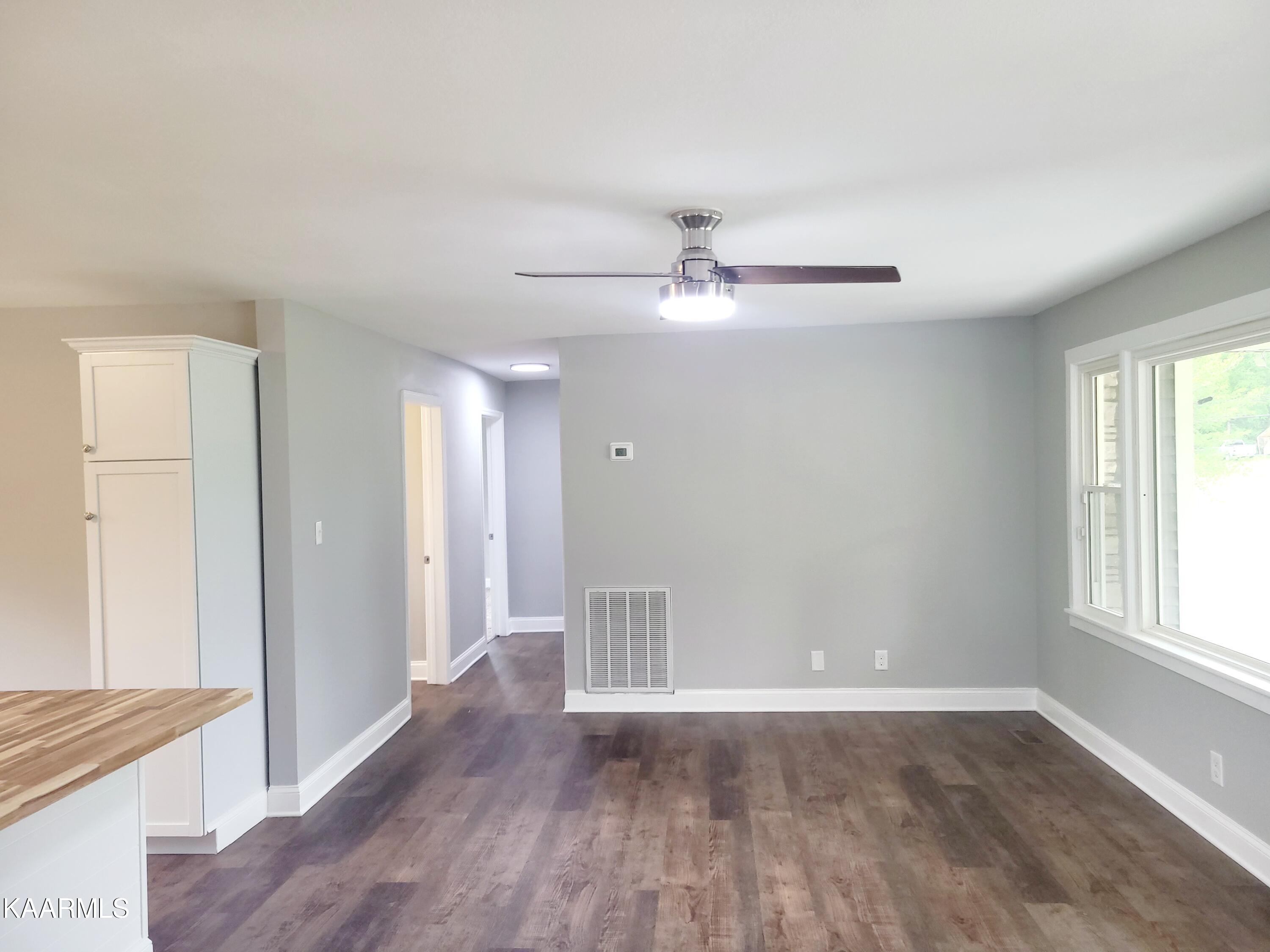 909 Ridgeview Drive Clinton, TN 37716 - Photo 8 of 18 20230615_094125 - Copy