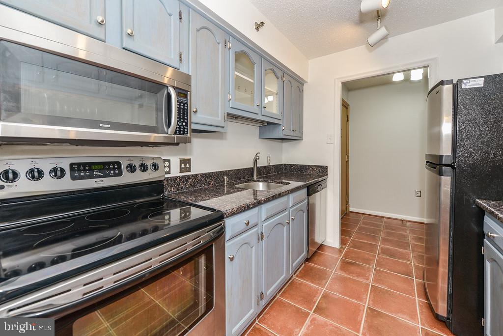 1301 North Courthouse Road, Unit 612 Arlington, VA 22201 - Photo 11 of 27