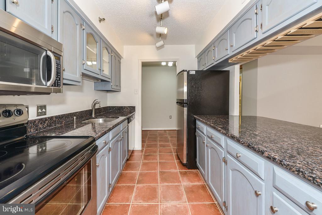 1301 North Courthouse Road, Unit 612 Arlington, VA 22201 - Photo 8 of 27
