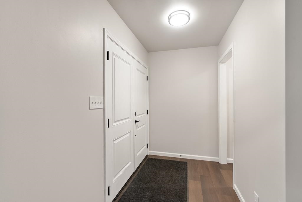 554 Stuart Street Daphne, AL 36526 - Photo 30 of 49 Hallway