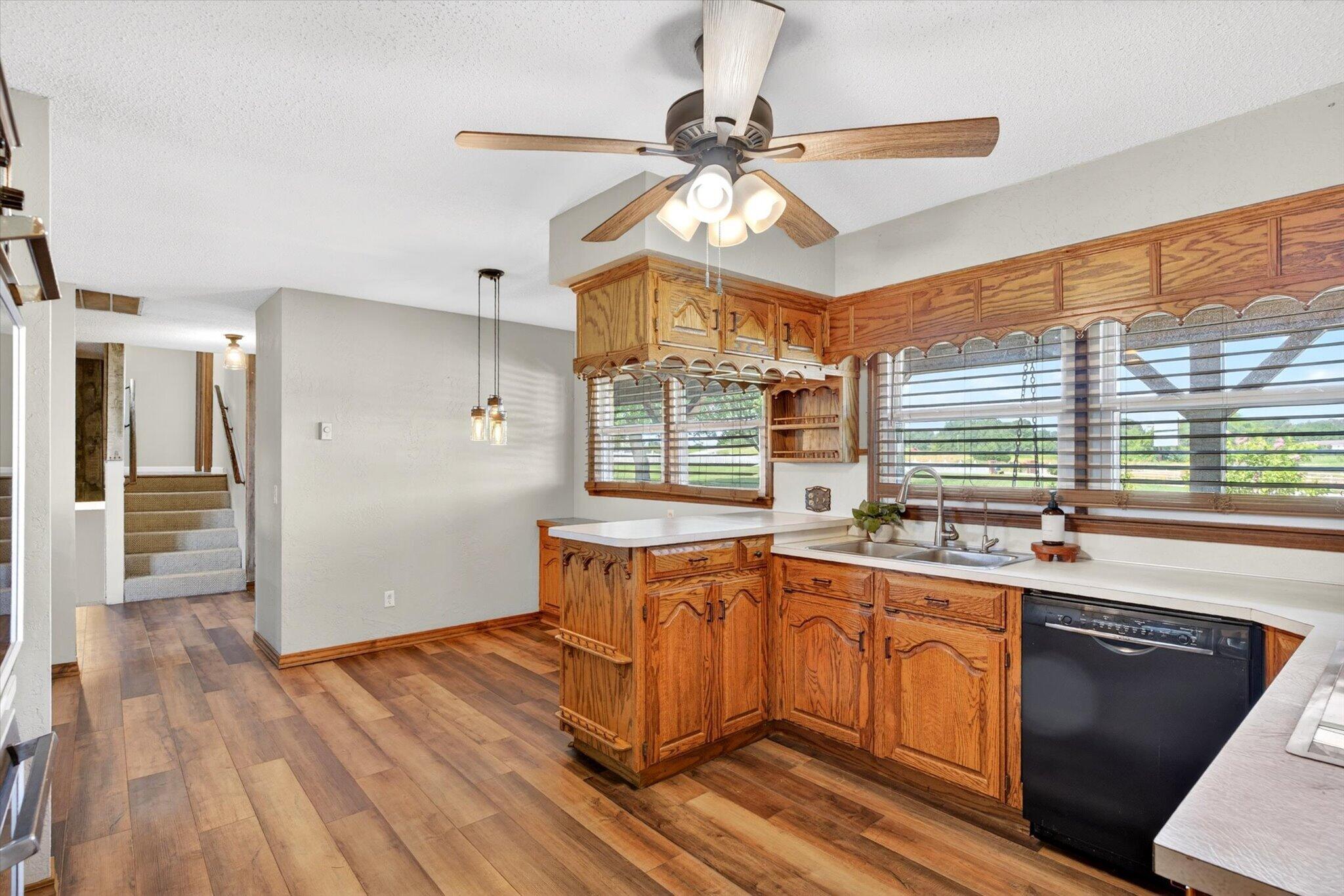 4346 South 97th Road Bolivar, MO 65613 - Photo 14 of 65 16-15