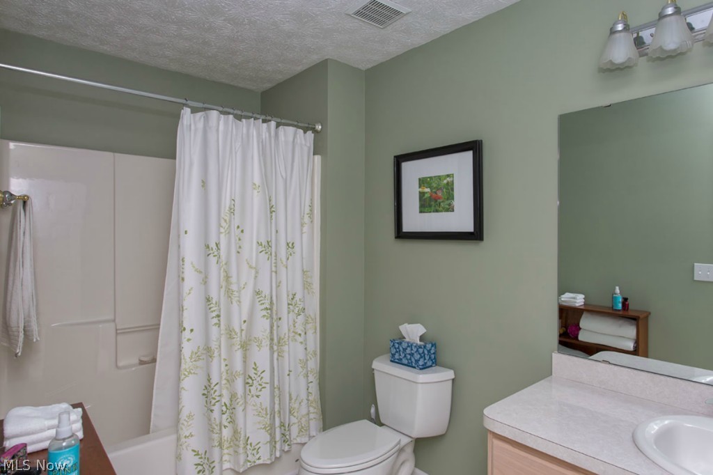 7223 Ward Road Cleveland, OH 44134 - Photo 19 of 25