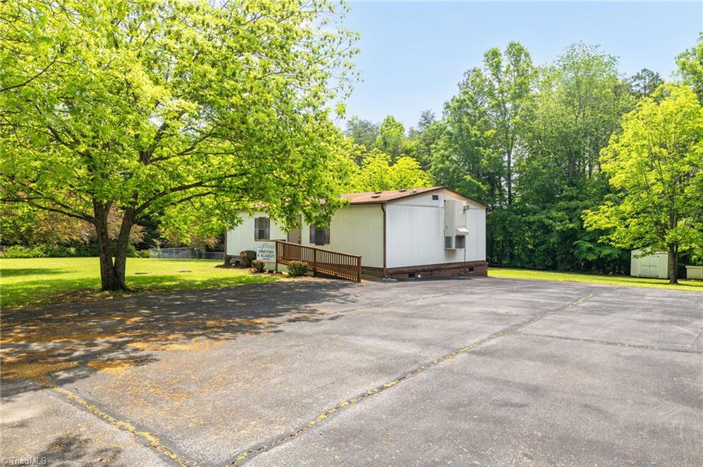 2571 Gibbs Road Reidsville, NC 27320 - Photo 4 of 29 Gallery Image 4