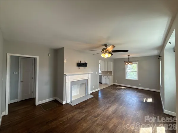 $1,900 | 2520 Brentwood Place, Charlotte, NC 28208