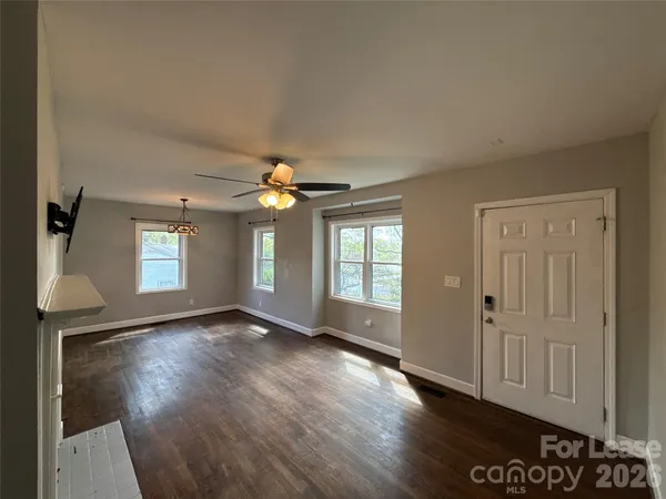 $1,900 | 2520 Brentwood Place, Charlotte, NC 28208