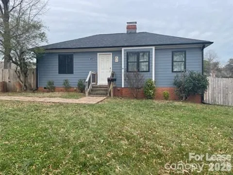 $1,900 | 2520 Brentwood Place, Charlotte, NC 28208