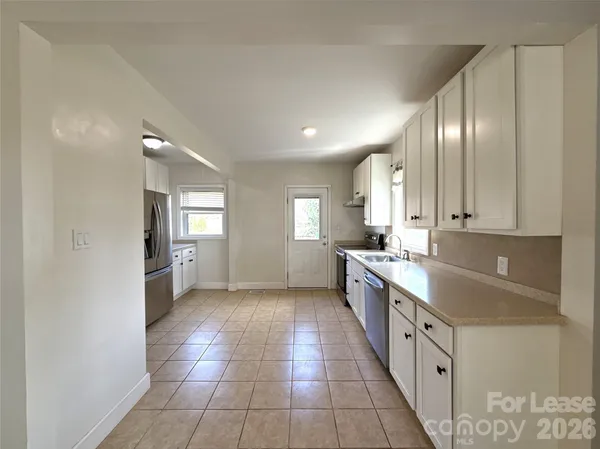 $1,900 | 2520 Brentwood Place, Charlotte, NC 28208