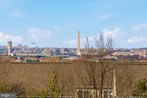 $819,000 | 828 Slaters Lane, Unit 206, Alexandria, VA 22314