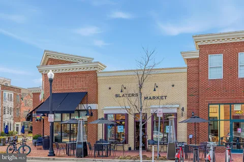 $819,000 | 828 Slaters Lane, Unit 206, Alexandria, VA 22314