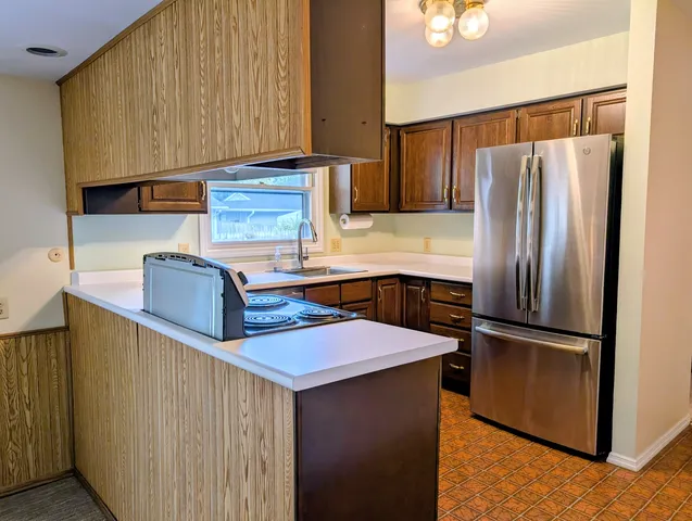 $239,500 | 2302 Blackthorn Drive, Champaign, IL 61821