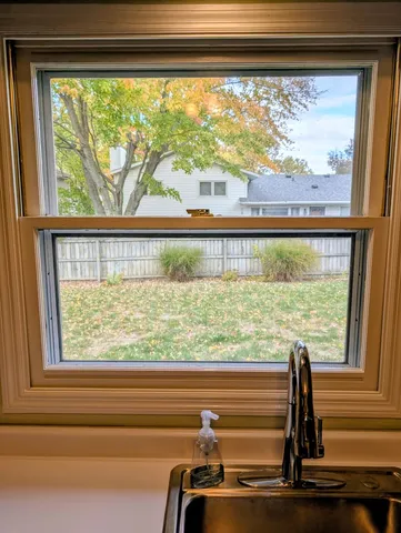 $239,500 | 2302 Blackthorn Drive, Champaign, IL 61821