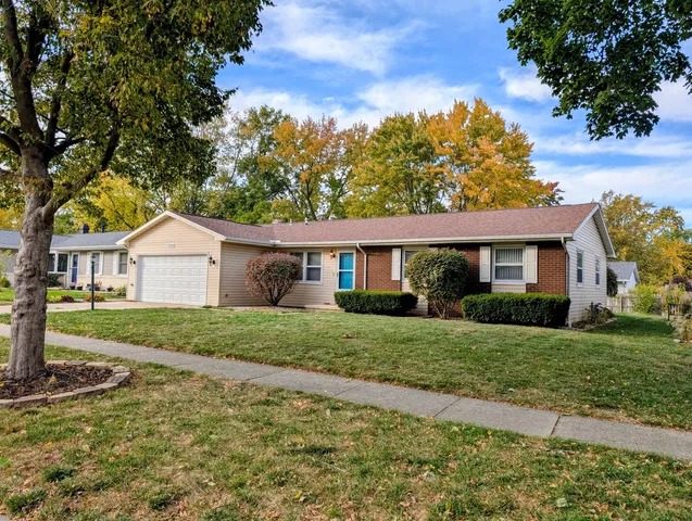 $239,500 | 2302 Blackthorn Drive, Champaign, IL 61821