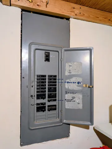 $239,500 | 2302 Blackthorn Drive, Champaign, IL 61821