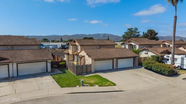 $490,000 | 508 Summerwood Lane, Lompoc, CA 93436