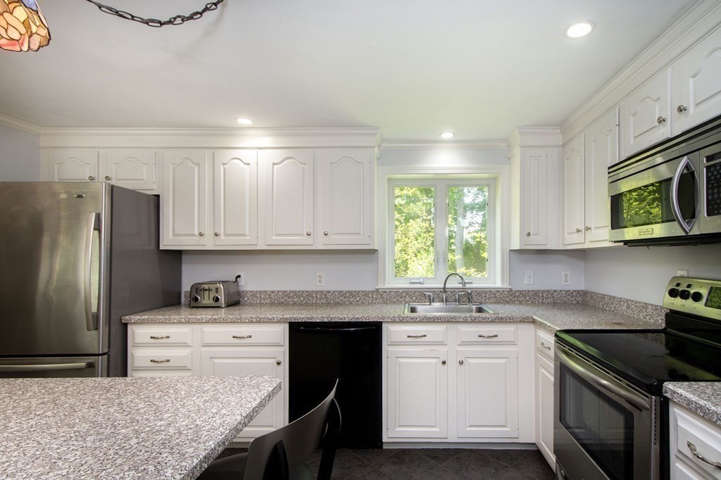 30 Pennfield Road Scituate, MA 02066 - Photo 9 of 34 Gallery Image 9