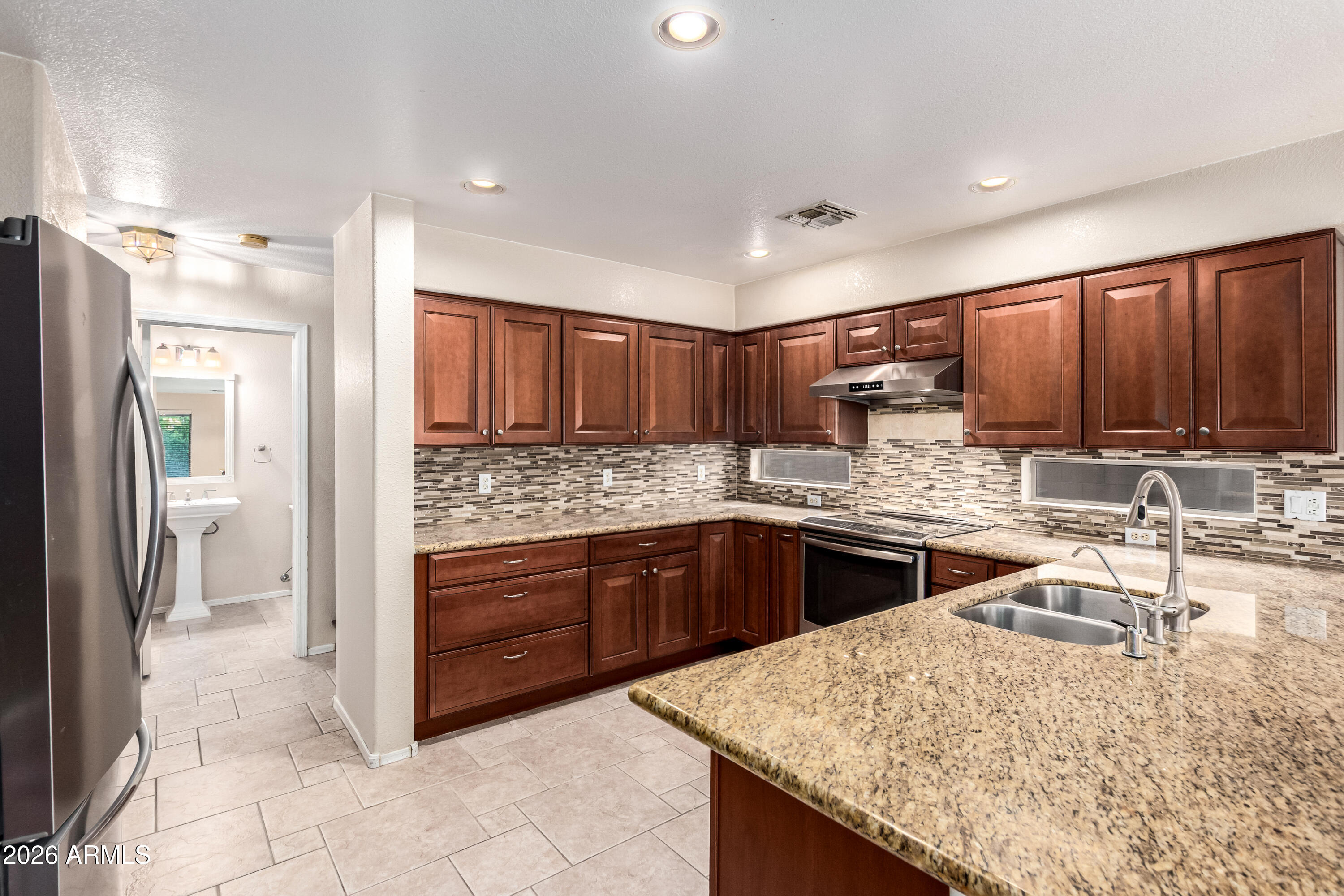 886 West Windhaven Avenue Gilbert, AZ 85233 - Photo 11 of 35 Kitchen