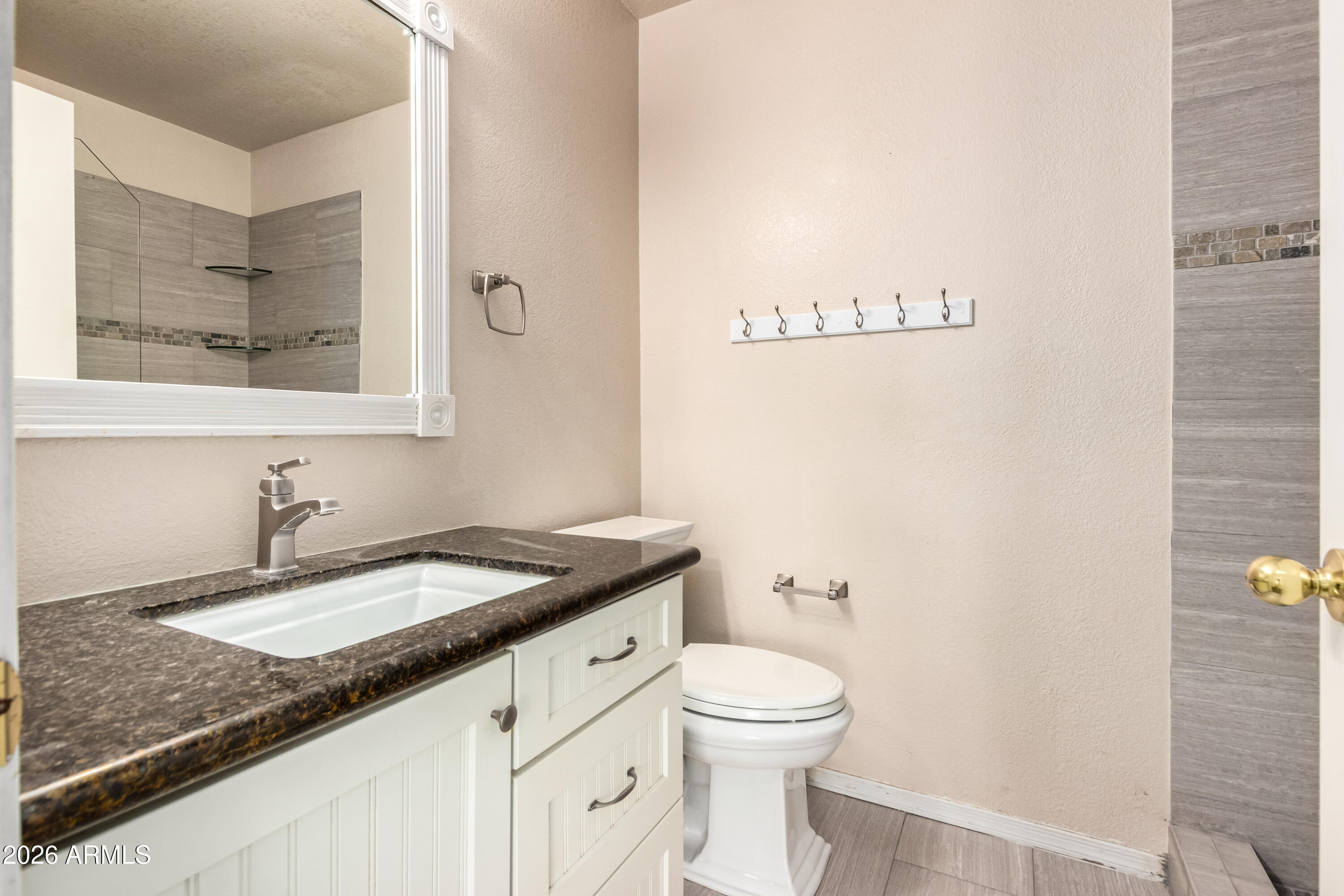 886 West Windhaven Avenue Gilbert, AZ 85233 - Photo 25 of 35 Upstairs Full Bath