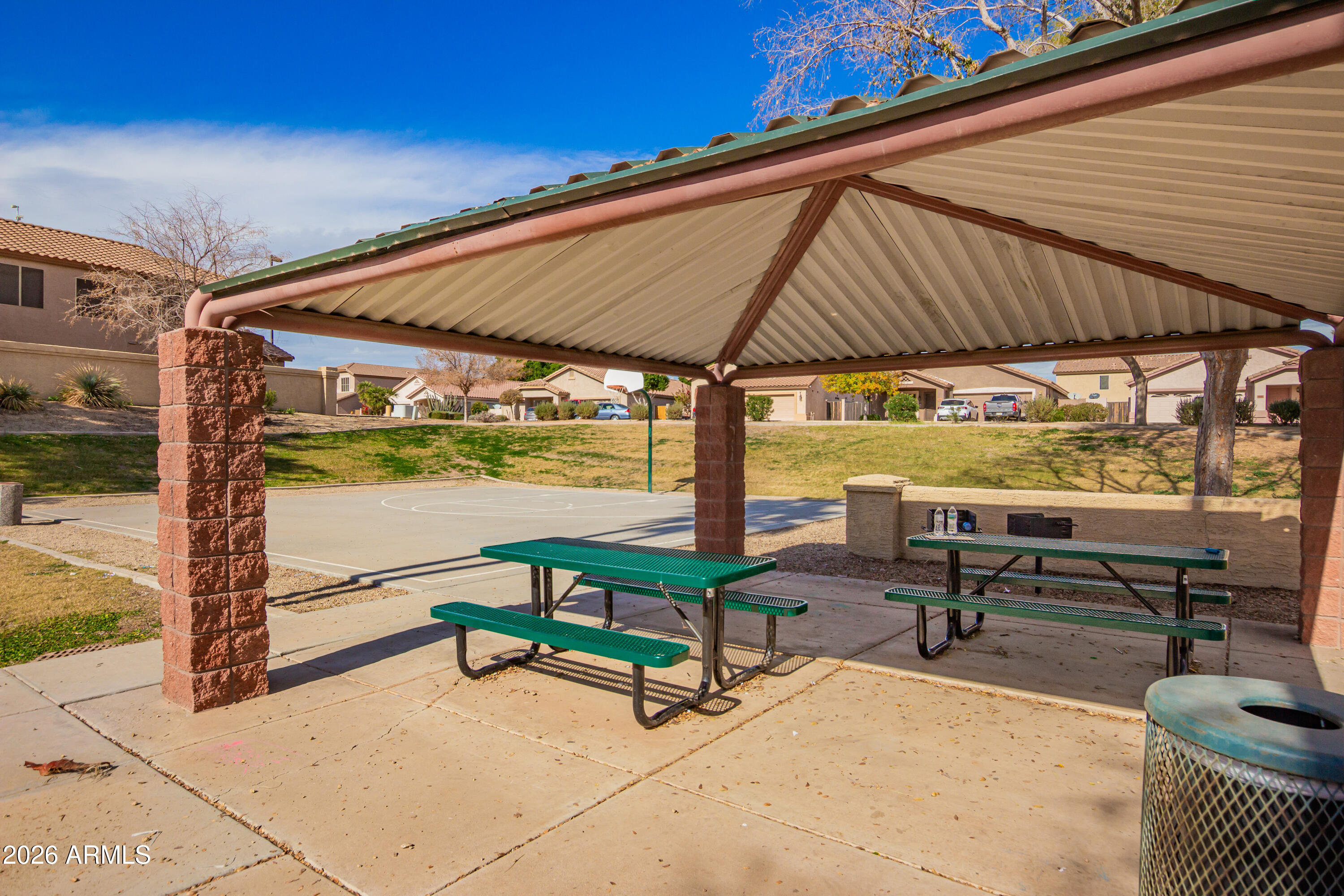 886 West Windhaven Avenue Gilbert, AZ 85233 - Photo 35 of 35 Community Benchs