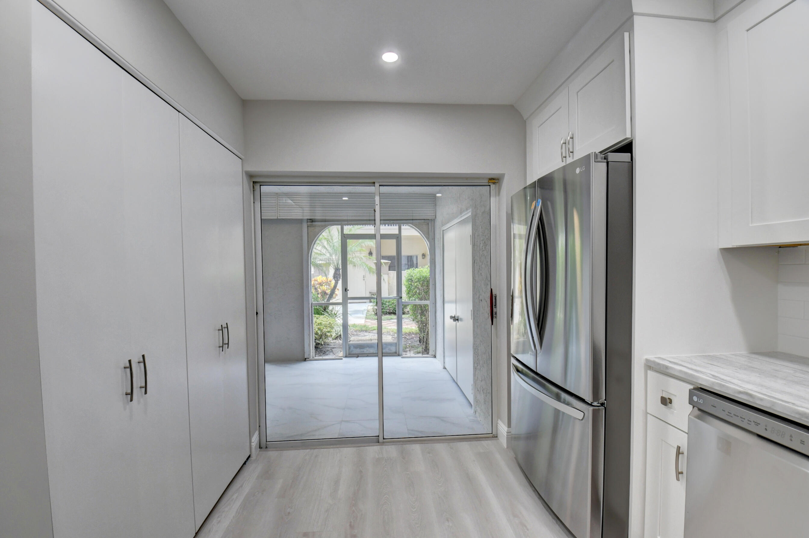 6613 Via Regina Boca Raton, FL 33433 - Photo 12 of 37 kitchen