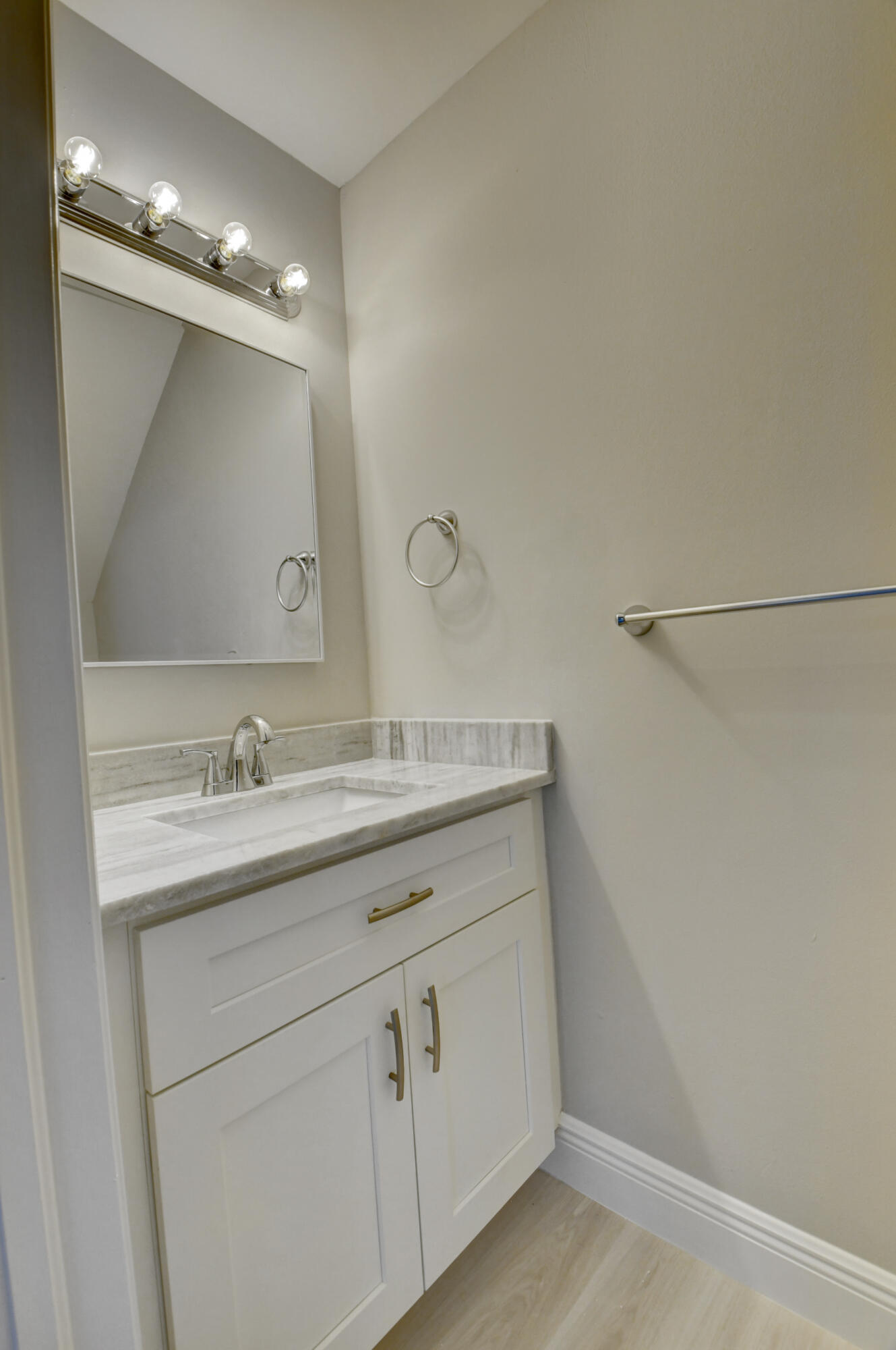 6613 Via Regina Boca Raton, FL 33433 - Photo 21 of 37 half bath
