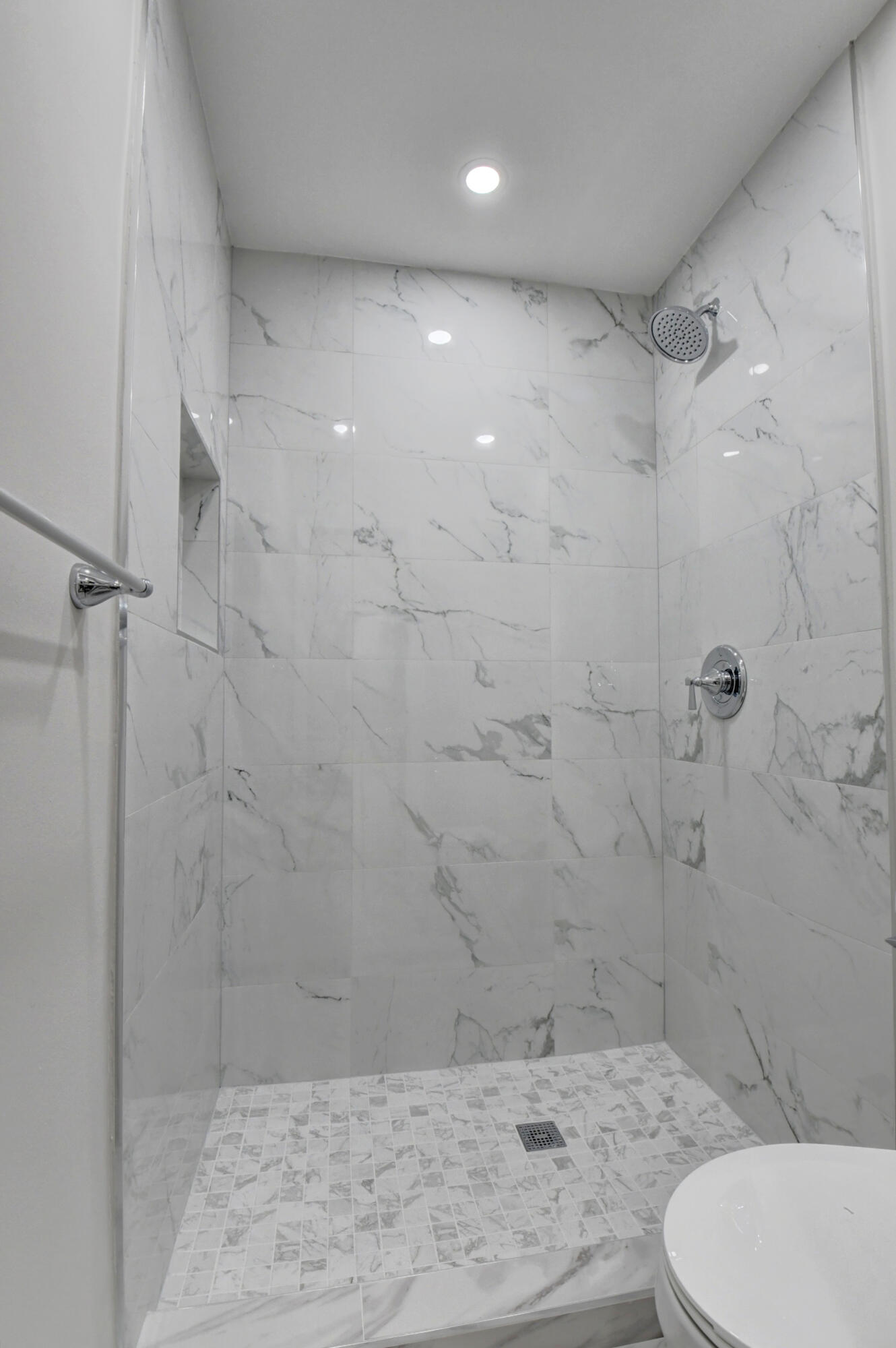 6613 Via Regina Boca Raton, FL 33433 - Photo 28 of 37 master bath