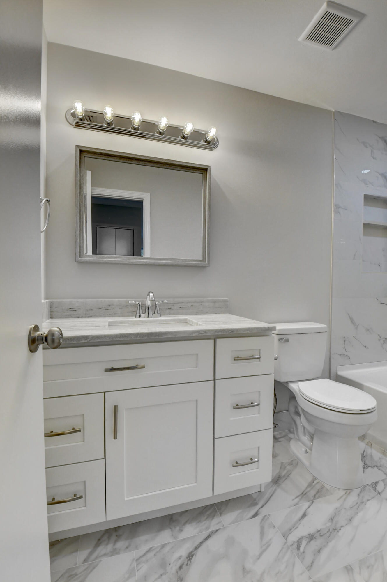 6613 Via Regina Boca Raton, FL 33433 - Photo 33 of 37 2nd bath