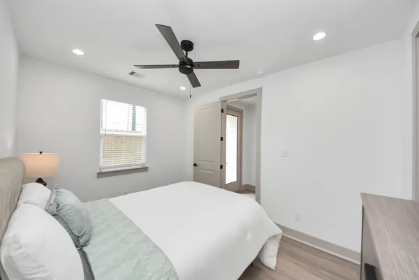 $2,490 | 5302 Kindred Garden Lane, Unit A, Houston, TX 77091