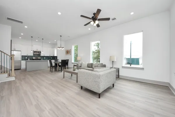 $2,490 | 5302 Kindred Garden Lane, Unit A, Houston, TX 77091